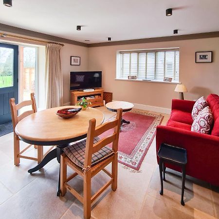 Luxury Lodge @ Ewen Barn - Private 5* Retreat Cirencester Eksteriør bilde