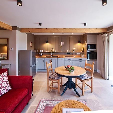 Luxury Lodge @ Ewen Barn - Private 5* Retreat Cirencester Eksteriør bilde
