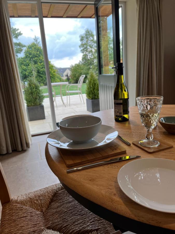 Luxury Lodge @ Ewen Barn - Private 5* Retreat Cirencester Eksteriør bilde