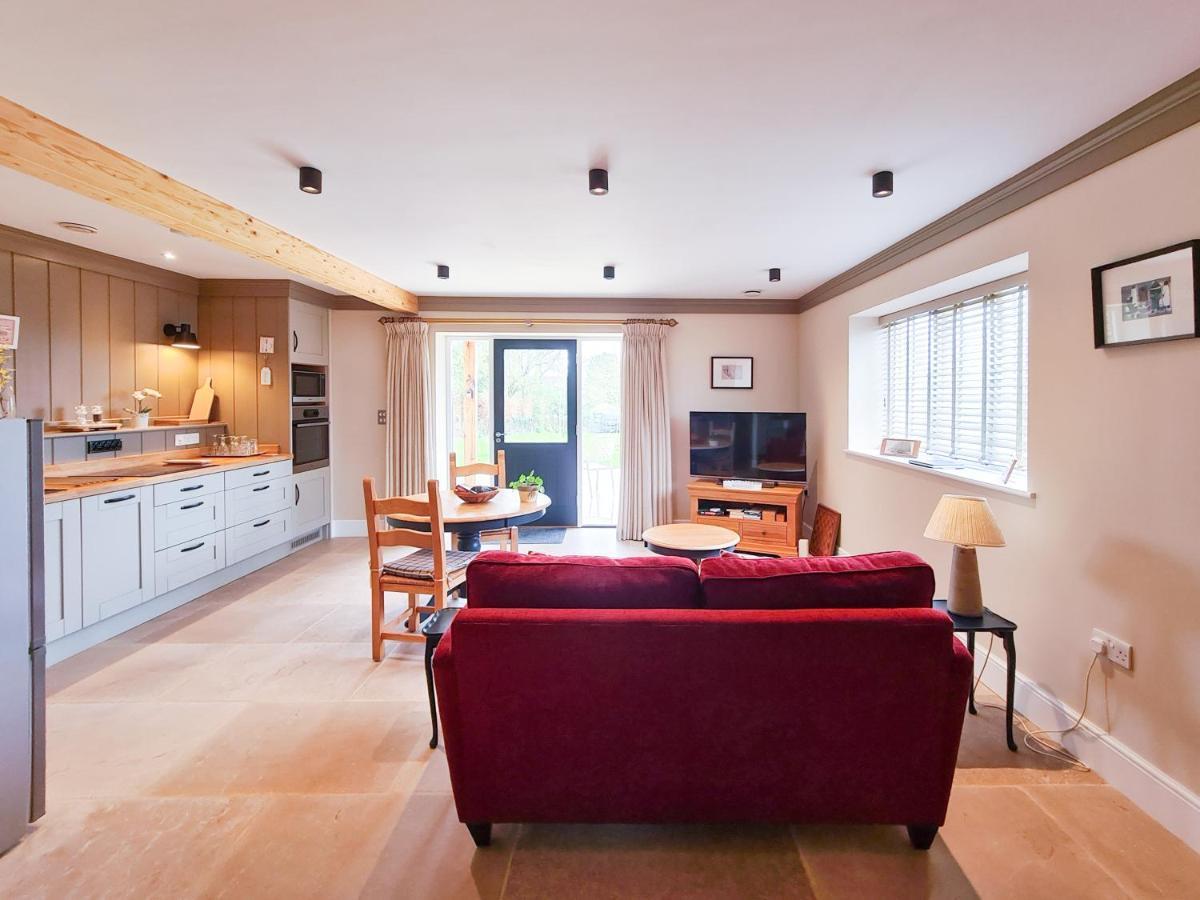 Luxury Lodge @ Ewen Barn - Private 5* Retreat Cirencester Eksteriør bilde