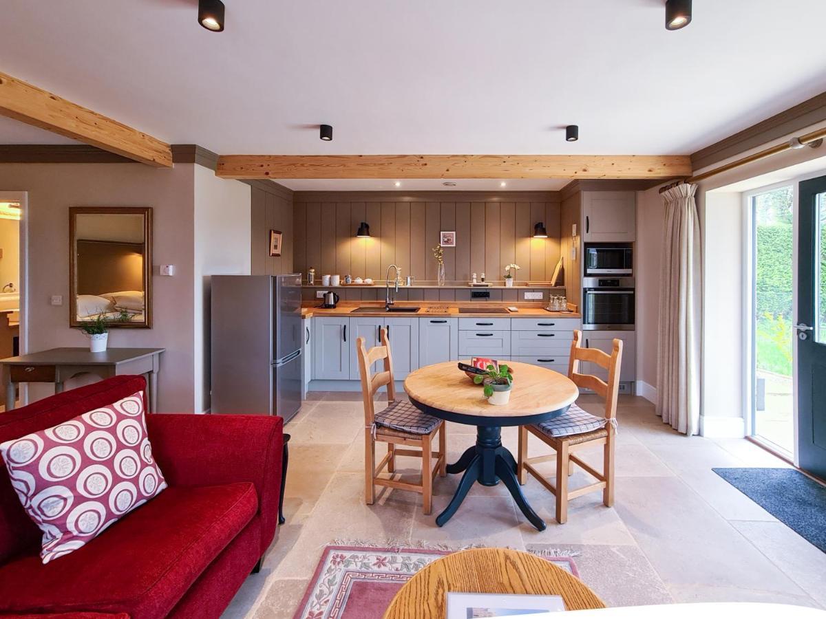 Luxury Lodge @ Ewen Barn - Private 5* Retreat Cirencester Eksteriør bilde