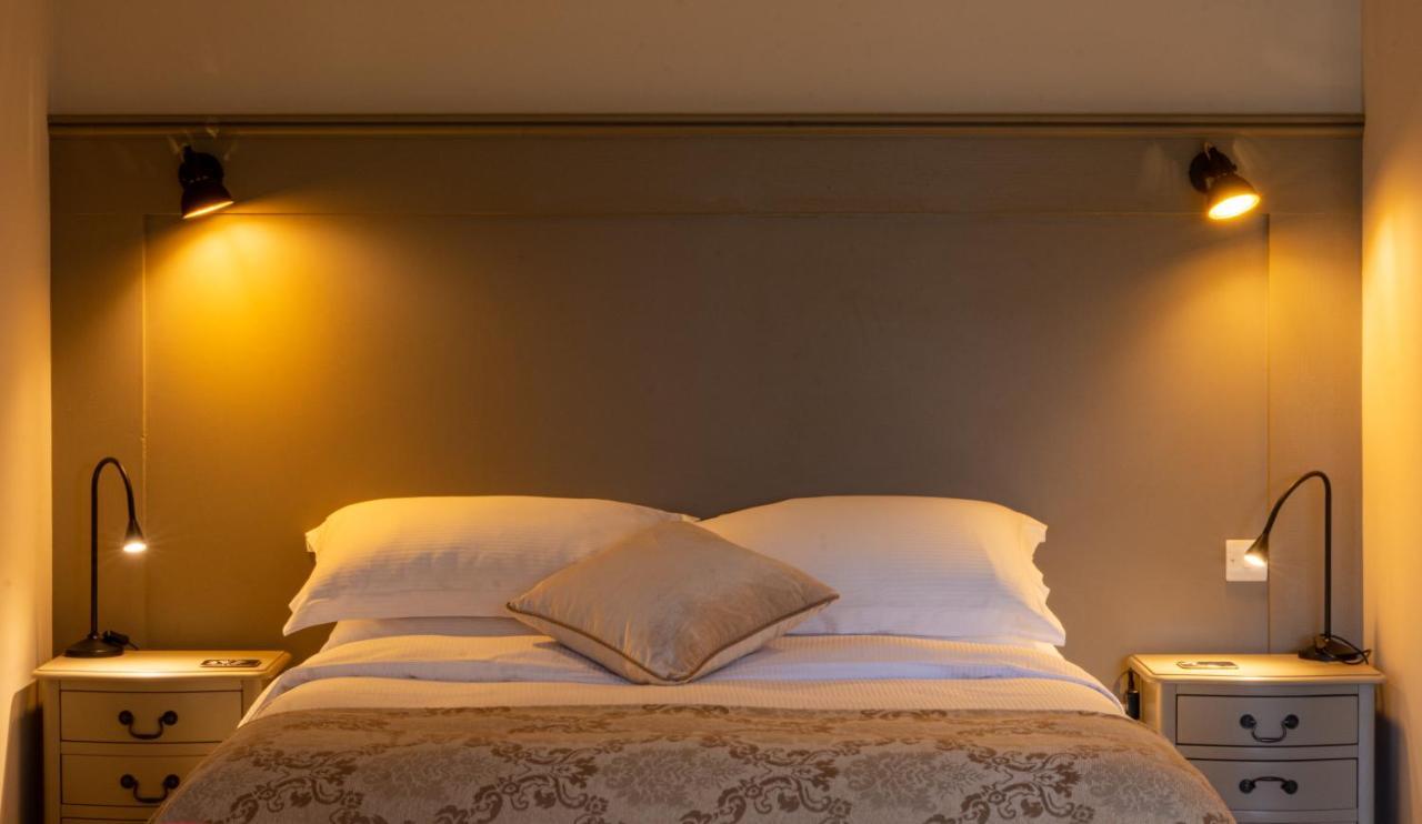 Luxury Lodge @ Ewen Barn - Private 5* Retreat Cirencester Eksteriør bilde