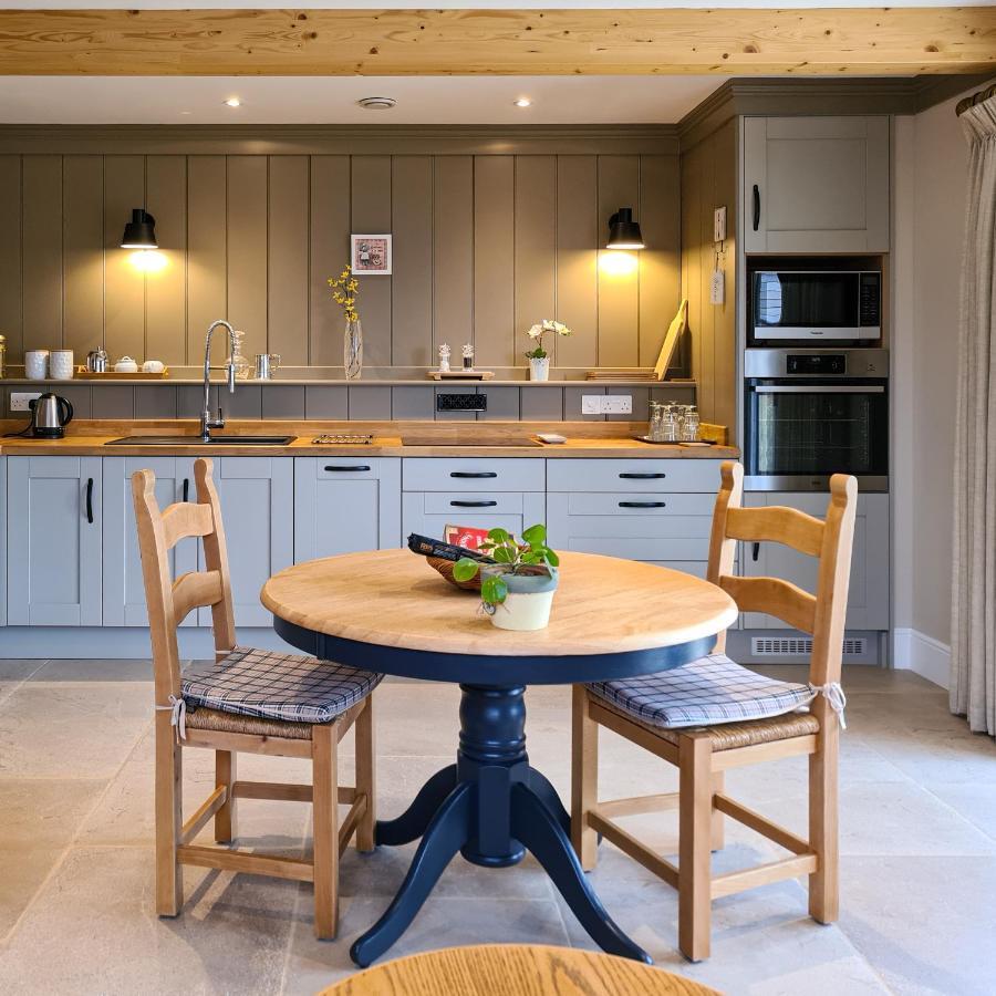 Luxury Lodge @ Ewen Barn - Private 5* Retreat Cirencester Eksteriør bilde